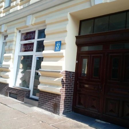 Hostel Tulip - Pokoj Nr 8 Ze Wspolna Lazienka I Kuchnia Щецин Екстер'єр фото
